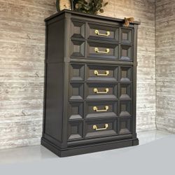 Thomasville Dresser - Highboy - Dresser Set - Bedroom Set