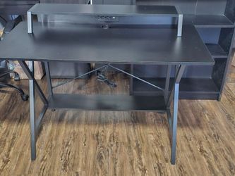 Gaming desk