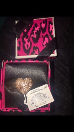 Brand new juicy ring