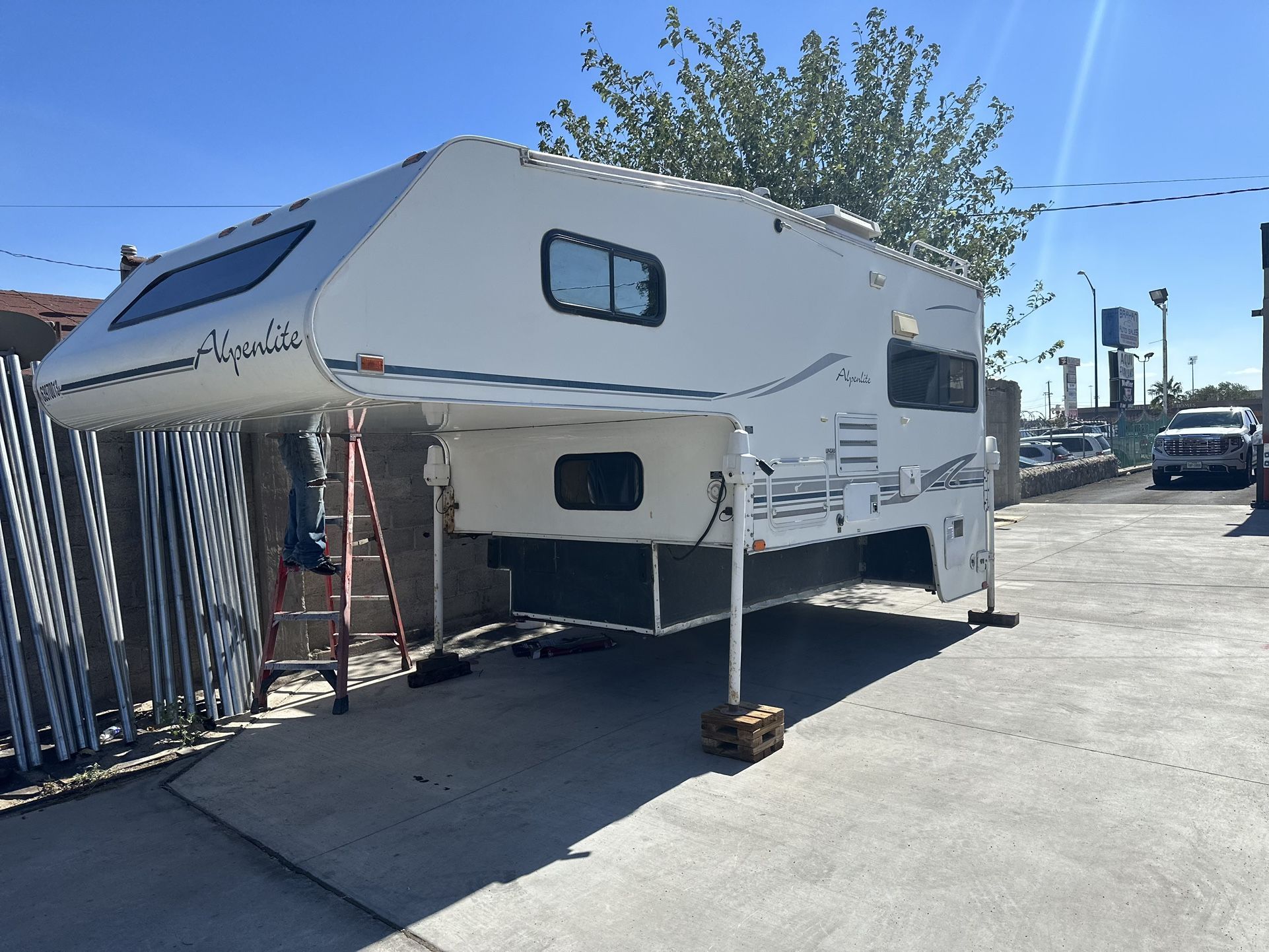 2001 Aspenlite Camper