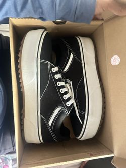 Size 9 Women’s Vans Platform