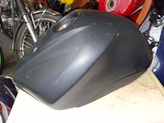 03 - 05 Yamaha R6 06-09 R6S Gas Fuel Petrol Tank