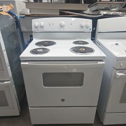 GE Electric 4 Burner Range White New