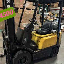 Electric Forklift Clearance Sale 9.811
