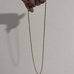 22” 10k gold chain 
