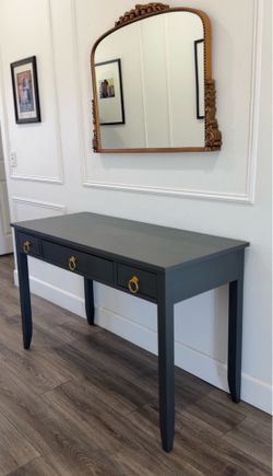 Desk / entry table