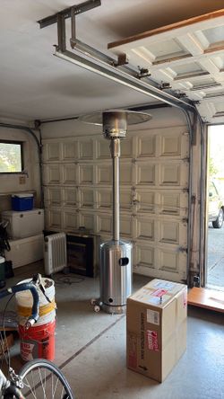 Outdoor heat lamp