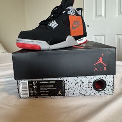 Jordan 4 Breds Size 9.5