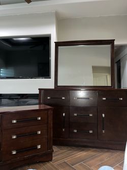 Queen bedroom