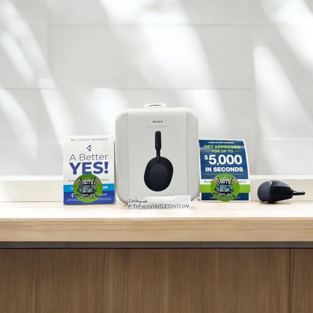 6538379 Sony XM5 headphones