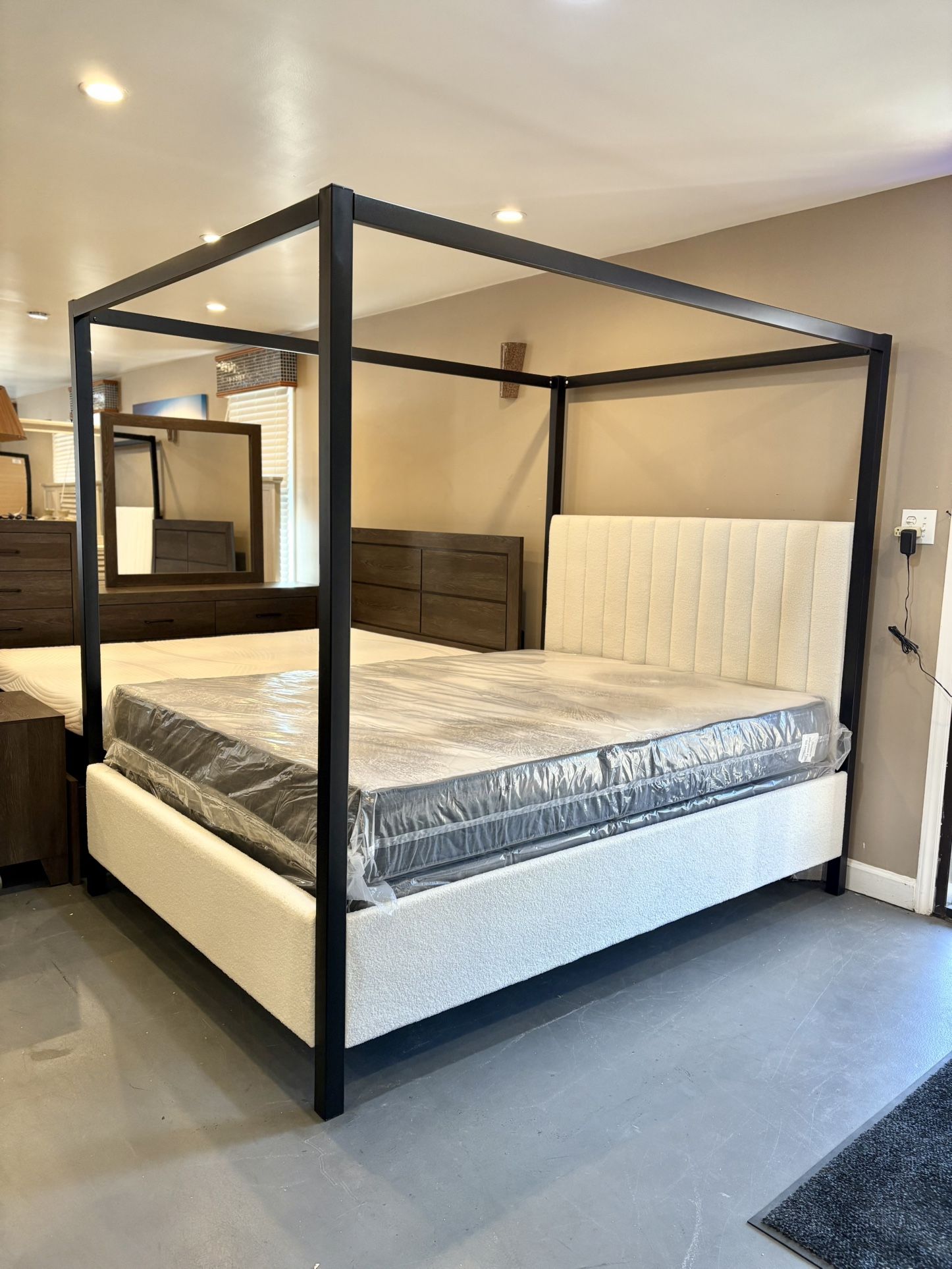 New Queen Canopy Bed Frame