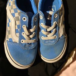 Children’s (Unisex) size 7 Vans Baby blue checkered Sides (like New)