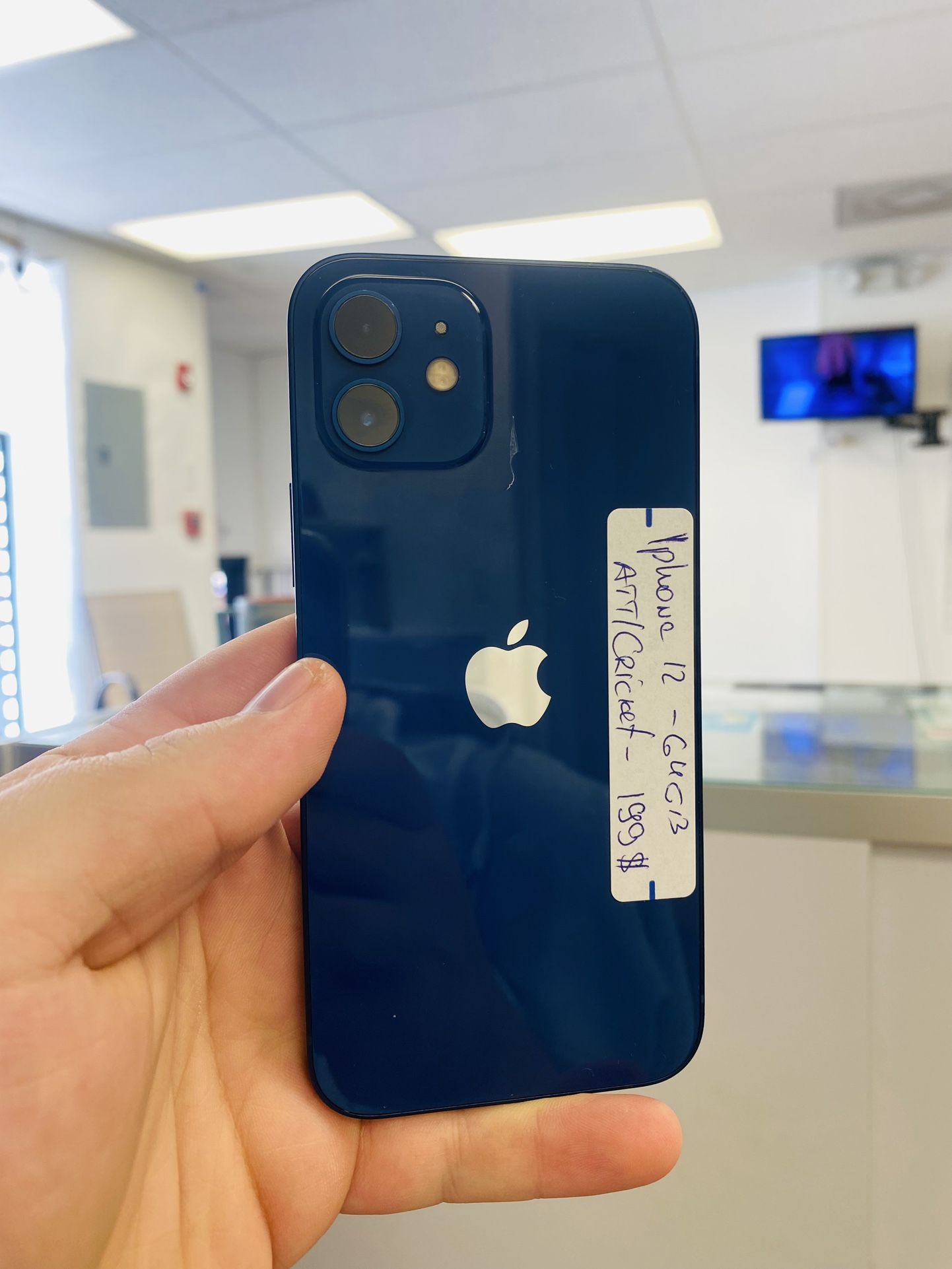 Apple iPhone 12