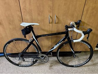 Giant TCR Advanced Carbon Road Bike – Upgraded