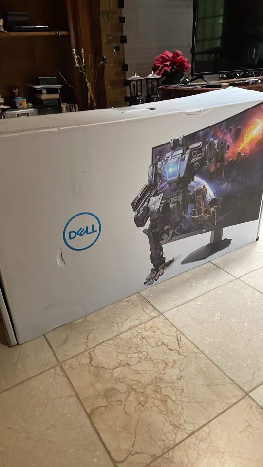 Dell Curved 32” Monitor