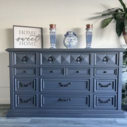 Stanley Furniture Smokey Grey XL Dresser— Solid Wood ✨