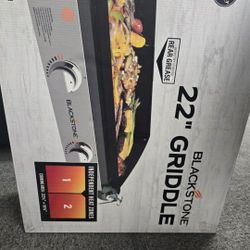 Black Stone 22" Griddle And Cleaning kit