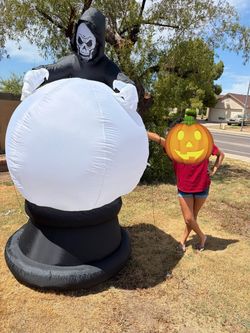 8.5 ft. Living Projection Reaper Globe Halloween Inflatable **No Projector**