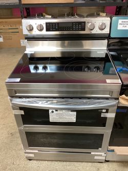 Samsung 6.3 cu.ft. Smart Double Oven Electric Range with Convection, Air Fry and Self Cleaning New Scratch and Dent