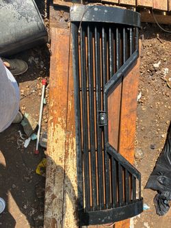 Truck tail gate