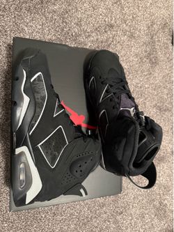 Cap and Gown Jordan 6 size 8 Men