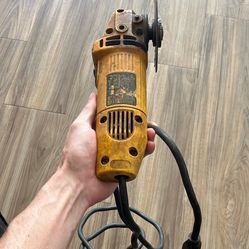 DeWALT GRINDER