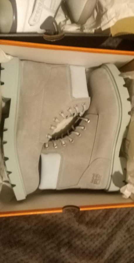 Timberland Size 9