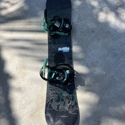 142cm Burton Blunt Snowboard