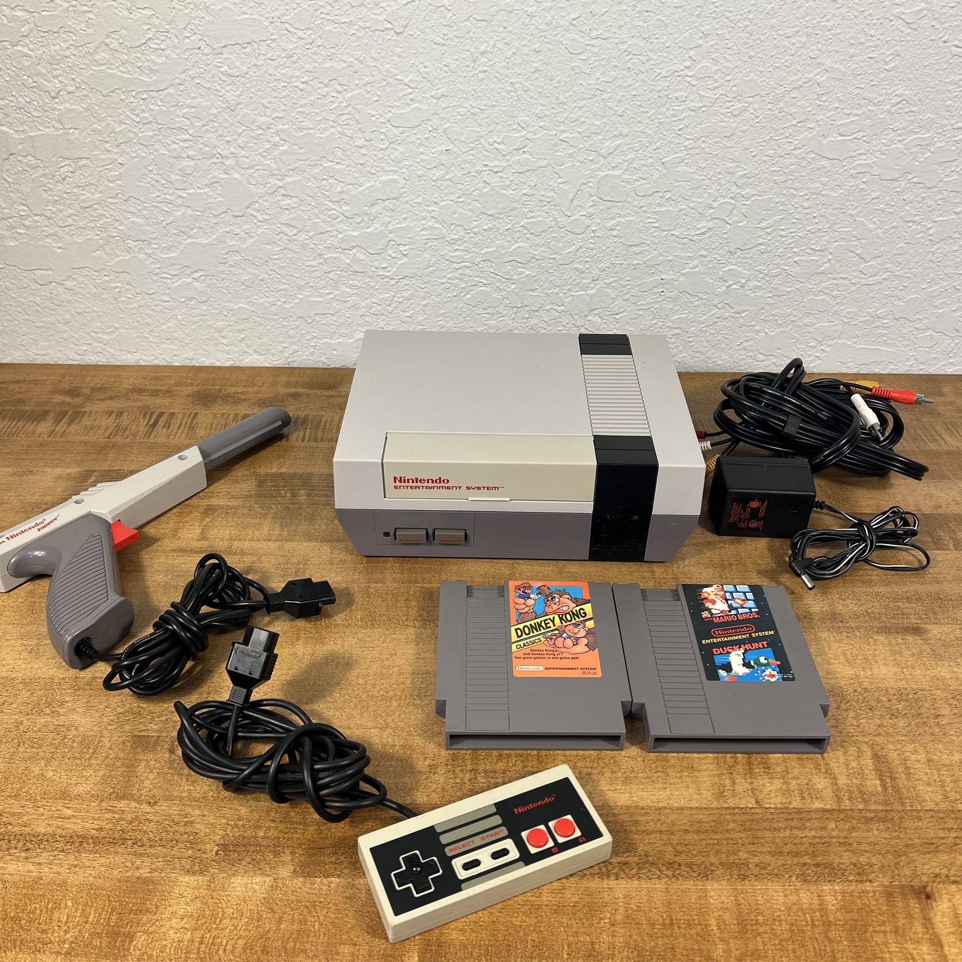 Nintendo NES Console Bundle W/ Games & Accessories - Tested & Working