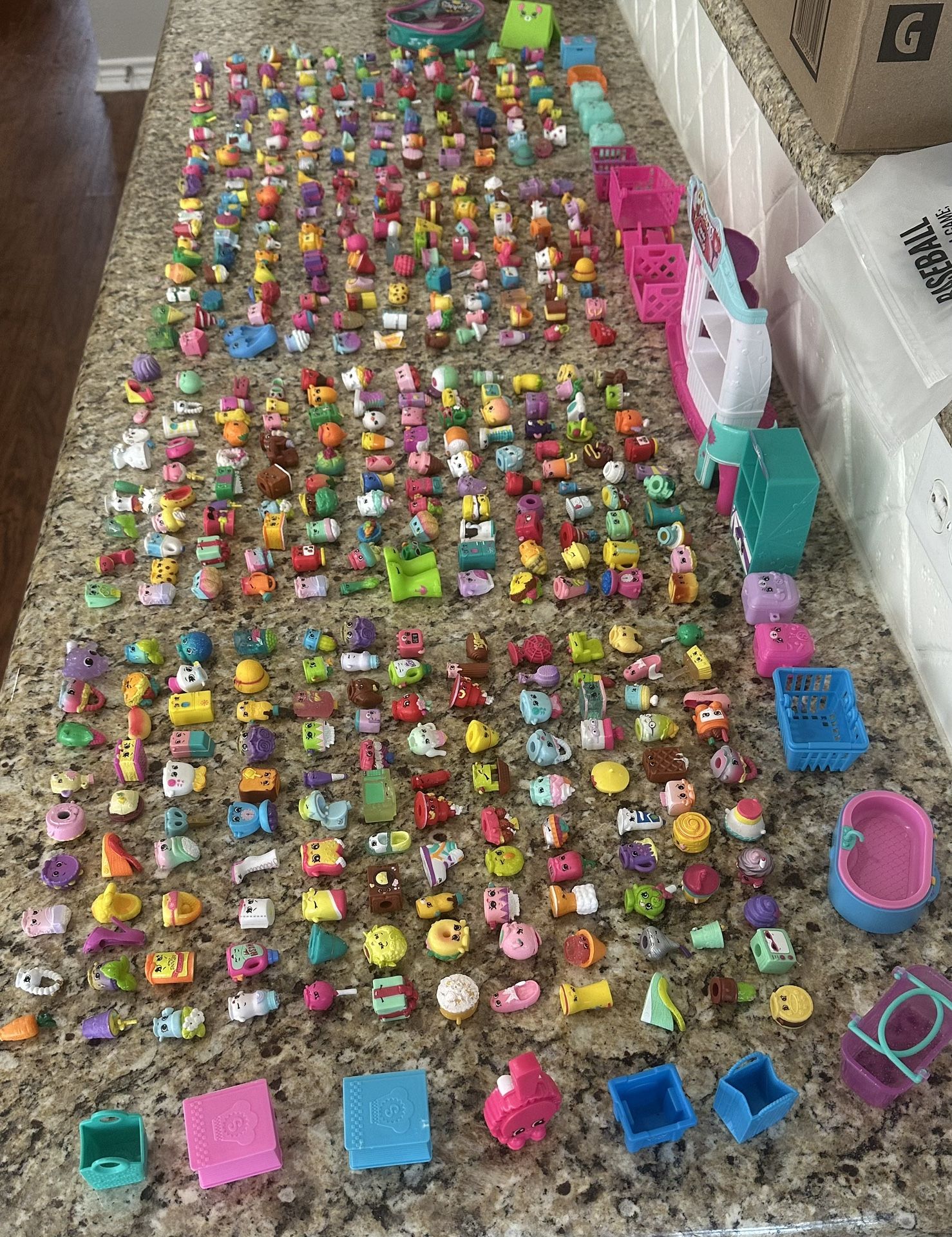 Huge Shopkins Lot 467 Plus Accessories 