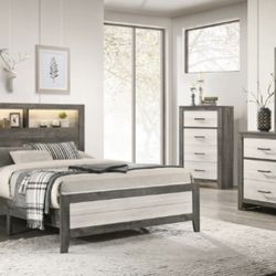 Brand New! 5-PC Rhett Queen bedroom set 