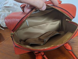 Henri bendel shop carlyle satchel