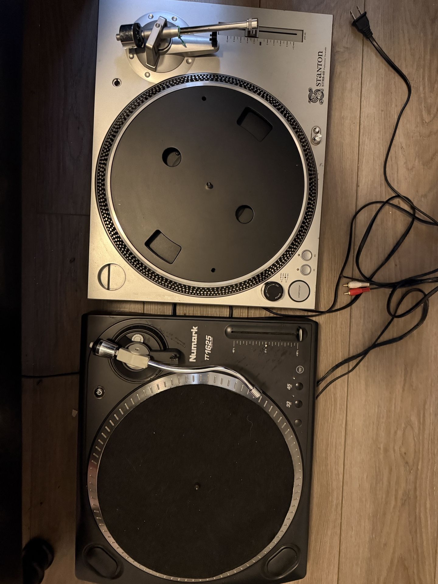 Turntables No Needles