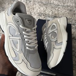 Dior B30 Size 10 