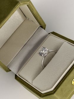 Beautiful 14K 3.05 carat lab grown diamond with hidden halo