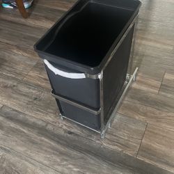 Simple Human Under Counter Pull Out Can