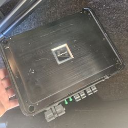 Jl Audio 500/1v2 & 4 Channels Alpine Amp 250 Each Firm