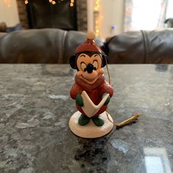 Minnie Mouse Caroler 1998 Walt Disney Classic Collection Porcelain Figurine 