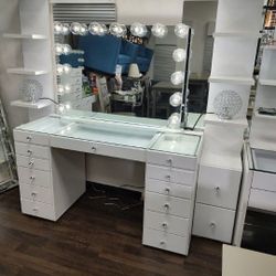 Super Deal
Vanity 13 Drwer
Diamond Knobs
Tempered Glass
3 Top Large Drawer
Hollywood Mirror 
Clear Light Builb
USB Outlet
Power Outlet 
Adjustable Lig