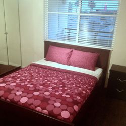 Queen size bed set - brown wood