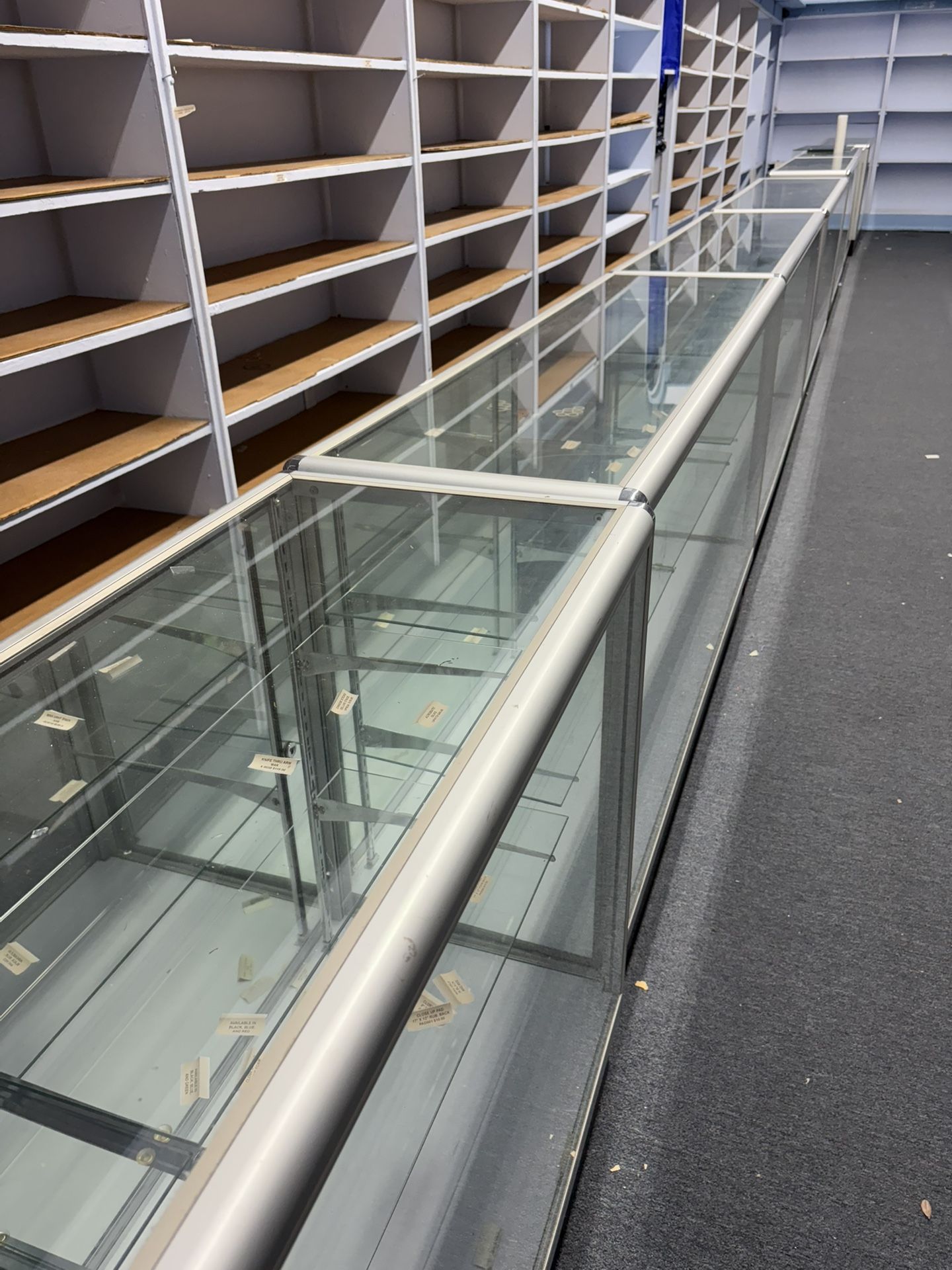 11 display Show Case