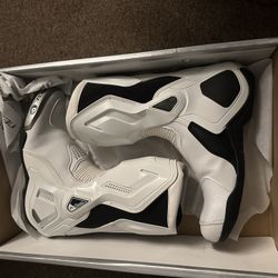 Dainese White Torque 3