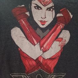 Wonder Woman 2XL Shirt