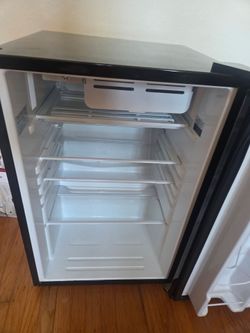 GE mini fridge