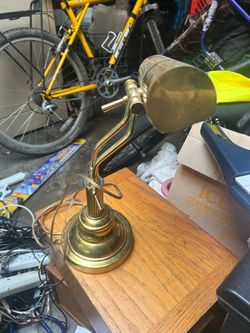 Desk lamp