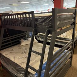 Bunkbed Full Twin