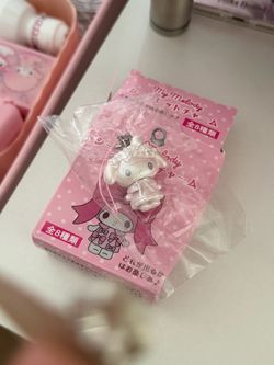 My melody gacha pon pearl white keychain charm bow mini  lolita
