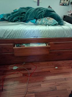 Trundle bed