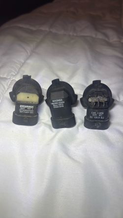sylvania 9005 hb3 u E1 22n12v60w dot f0207 usa