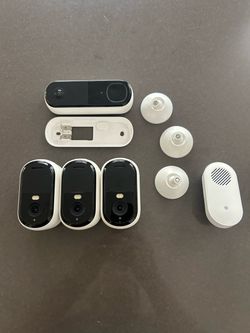 Wireless Security Camera System with Video Doorbell